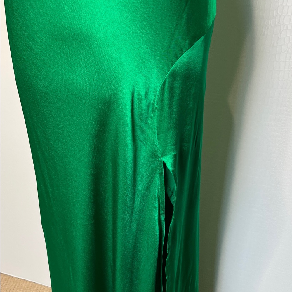 NWT ASTR The Label Christella Kelly Green Elegant Satin Gown - Picture 5 of 11